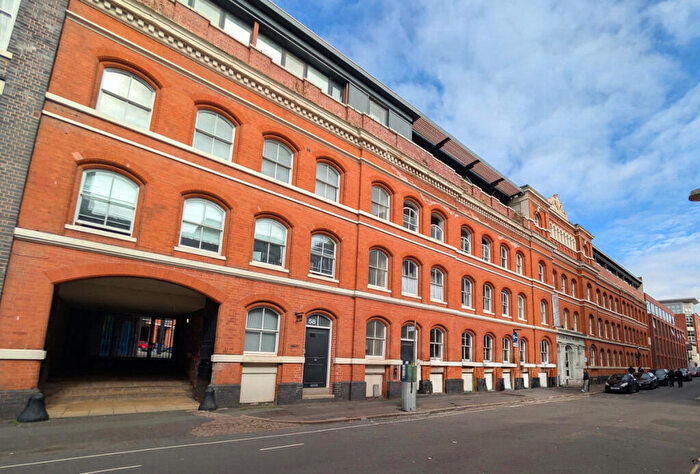 2 Bedroom Apartment To Rent In George Street, Birmingham, B3