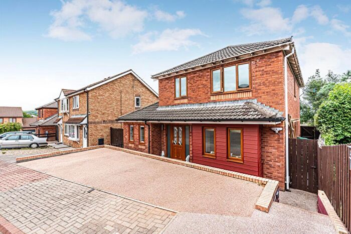 4 Bedroom Detached House For Sale In Heol Yr Onnen, Llanharry, CF72