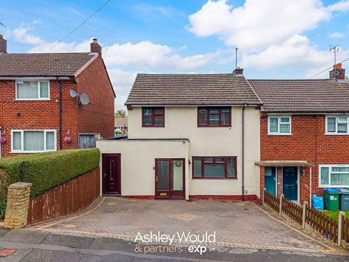 3 Bedroom End Terrace House For Sale In Worcester Road, Oldbury, B68