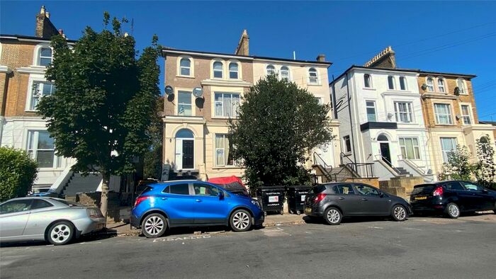 1 Bedroom Flat To Rent In Woodland Road, Arnos Grove, London, N11