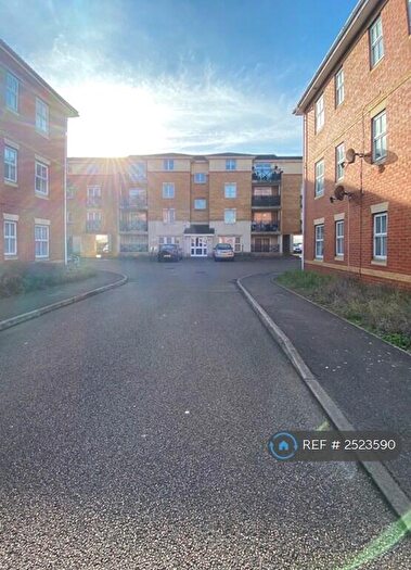 3 Bedroom Flat To Rent In Sewell Close, Chafford Hundred, Grays, RM16