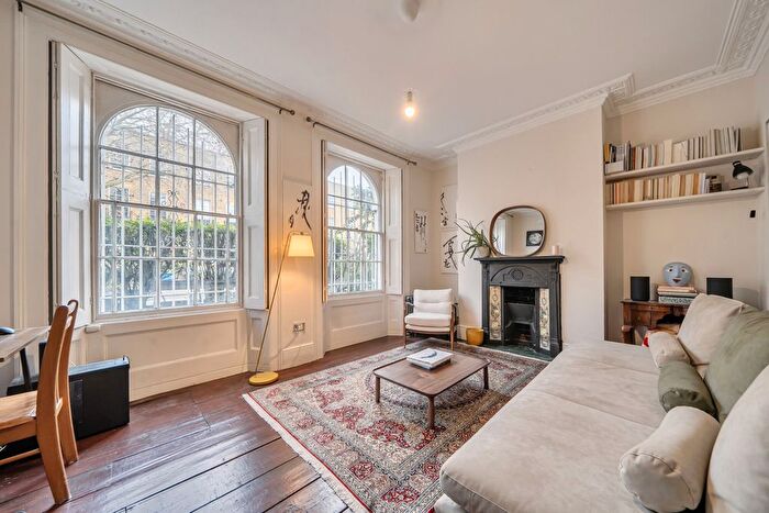 1 Bedroom Flat For Sale In Camberwell New Road, London, SE5