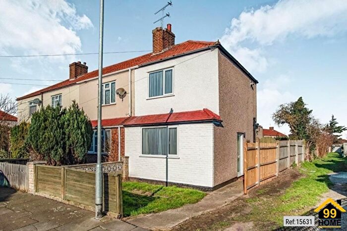 2 Bedroom End Terrace House For Sale In Barham Road, Dartford, Kent, DA1