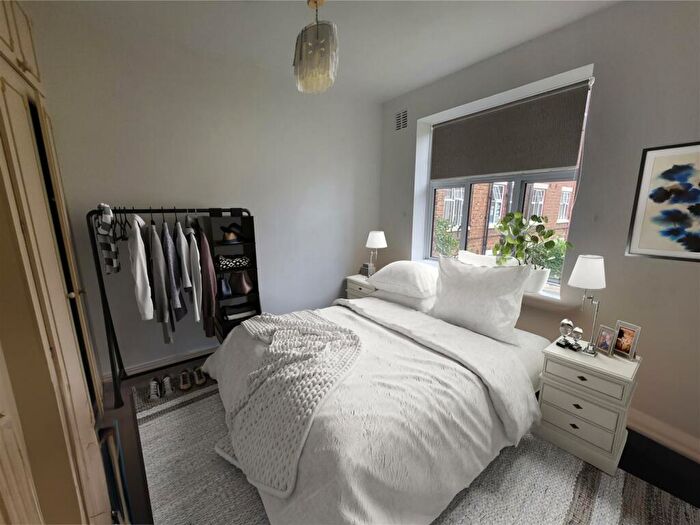 2 Bedroom Flat To Rent In Belsize Grove, , Belsize Park, NW3