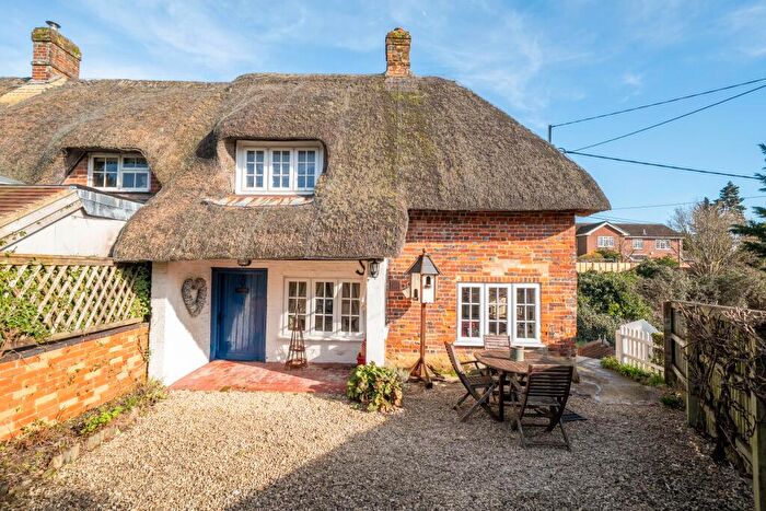 2 Bedroom Cottage For Sale In Dormouse Cottage, Burbage, SN8