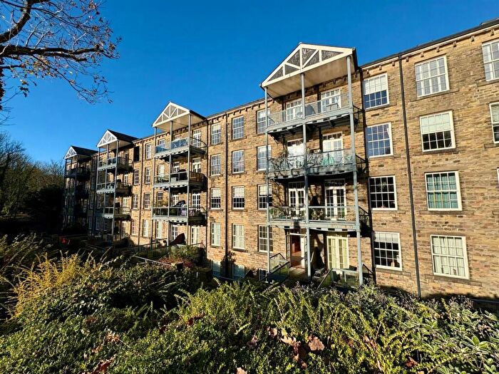 2 Bedroom Apartment For Sale In Barkisland Mill, Barkisland, Halifax, HX4