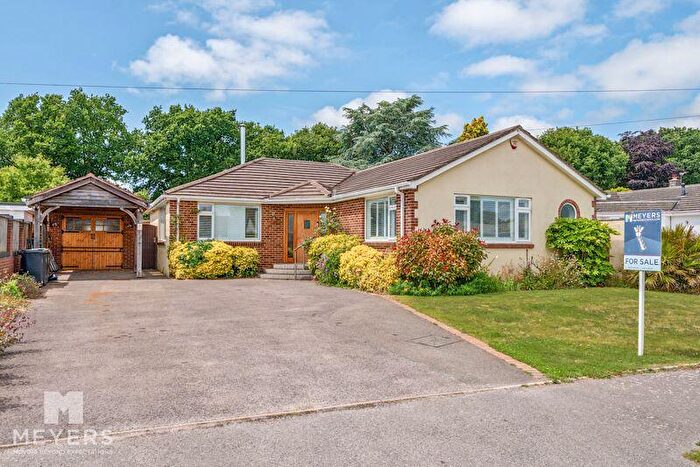 4 Bedroom Detached House For Sale In Newlands Way, Broadstone, BH18