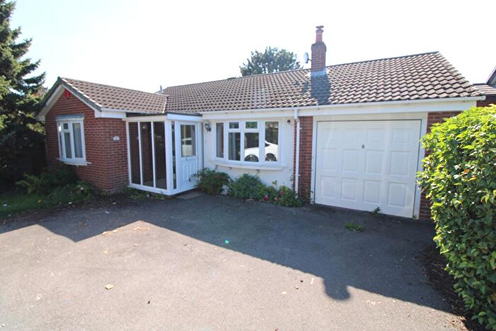 3 Bedroom Bungalow To Rent In Gatcombe Close, Stretton, DE13