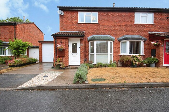 2 Bedroom End Of Terrace House For Sale In Wilnecote Grove, Leamington Spa, CV31