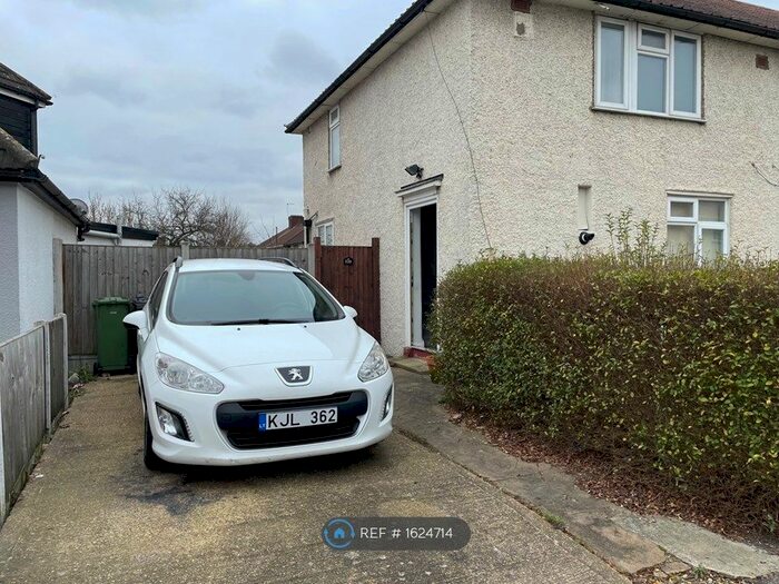 3 Bedroom End Of Terrace House To Rent In Holgate Road, Dagenham, RM10