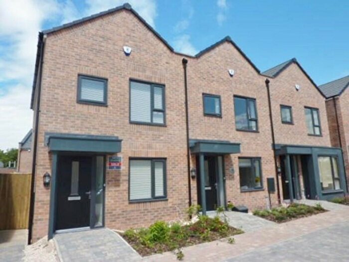 2 Bedroom Semi-Detached House To Rent In Siskin Road, Cottam, PR4