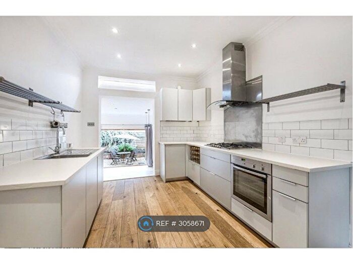 1 Bedroom Flat To Rent In Gassiot Road, London, SW17