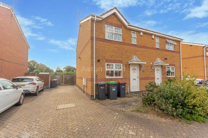 3 Bedroom Semi-Detached House To Rent In Park View, Hucknall, NG15