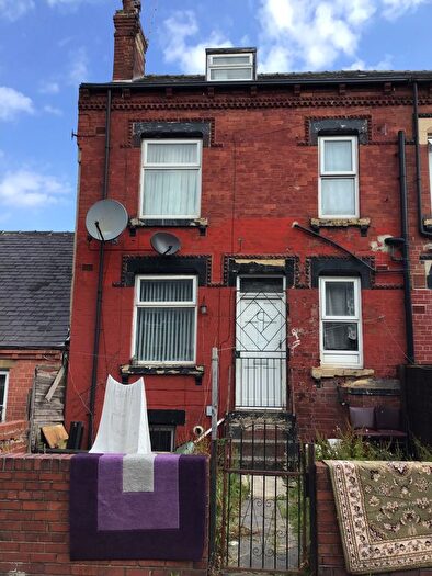 2 Bedroom Semi-Detached House To Rent In Ashton View, Leeds, LS8