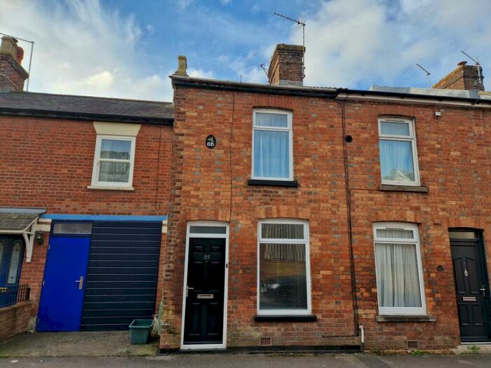 2 Bedroom House To Rent In Victoria Road, Blandford Forum, DT11