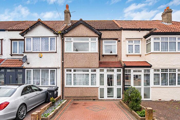 3 Bedroom Terraced House For Sale In Galpins Road, Thornton Heath, CR7