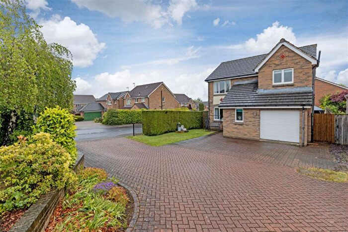 4 Bedroom Detached House For Sale In Whitecotes Park, Walton, Chesterfield, S40