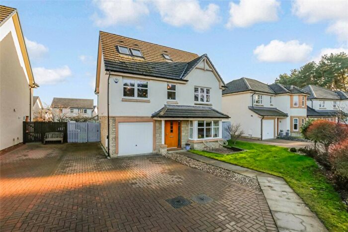 5 Bedroom Detached House For Sale In Claudius Crescent, Cambuslang, Glasgow, South Lanarkshire, G72