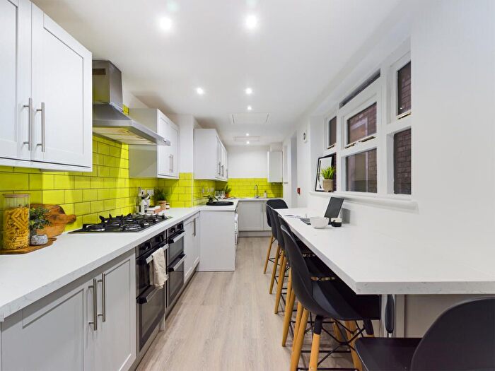 8 Bedroom Flat To Rent In Smithdown Road, Liverpool, L15