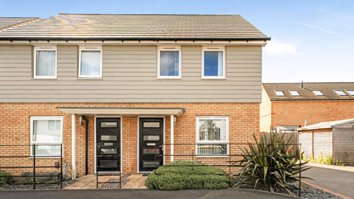 2 Bedroom Semi-Detached House For Sale In Green Lane, Bedford, MK42