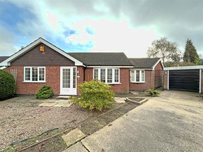 2 Bedroom Detached Bungalow To Rent In Gorse Close, Calverton, Nottingham, NG14