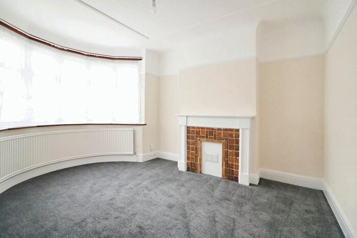 5 Bedroom Semi Detached House To Rent In Kenmore Avenue, Harrow, HA3