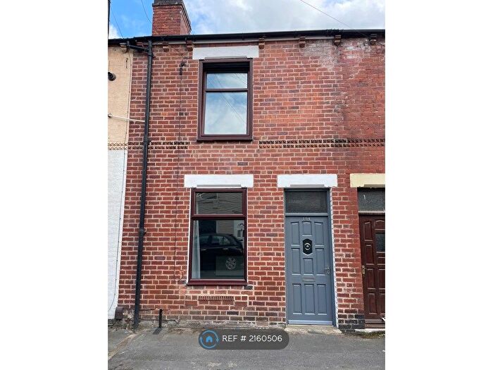 3 Bedroom Terraced House To Rent In Glebe Street, Castleford, WF10