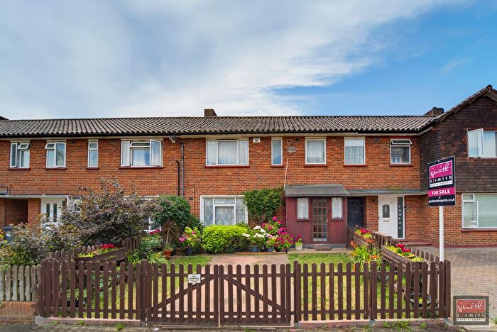 4 Bedroom Terraced House For Sale In Watermill Way, Feltham, TW13