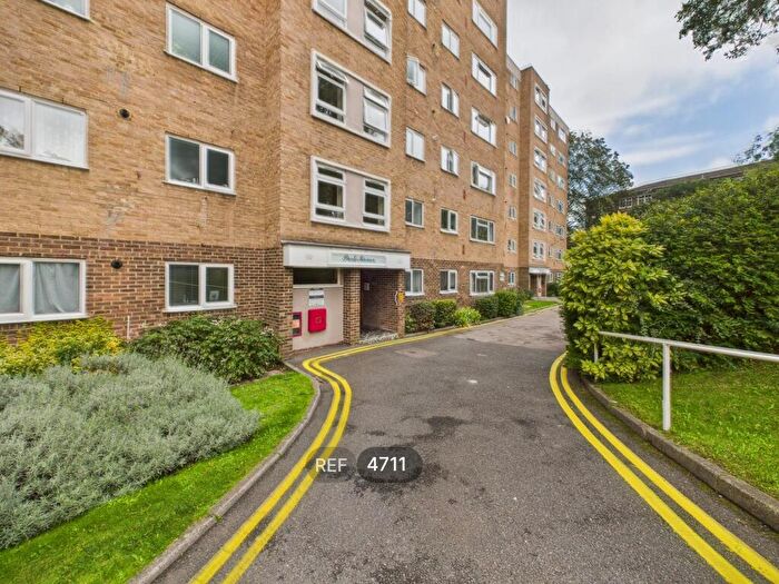 2 Bedroom Flat To Rent In Park Manor, London Road, Brighton, BN1