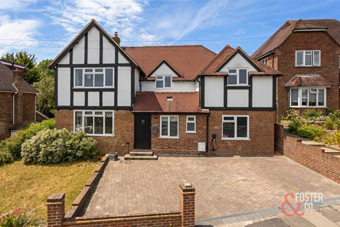 4 Bedroom Detached House For Sale In Brangwyn Drive, Brighton, BN1