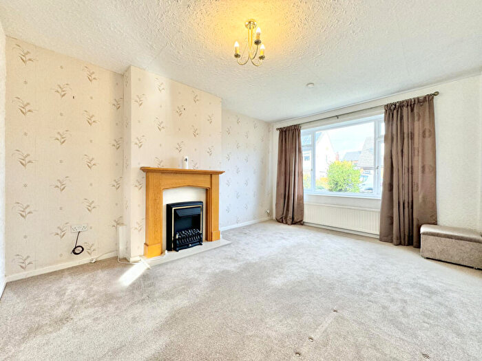 2 Bedroom Semi-Detached House For Sale In Lyndon Avenue, Garforth, LS25