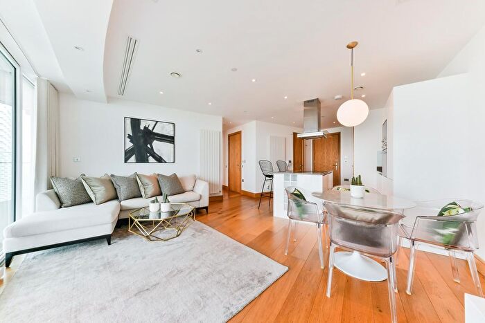 2 Bedroom Flat To Rent In Arena Tower, Canary Wharf, London, E14