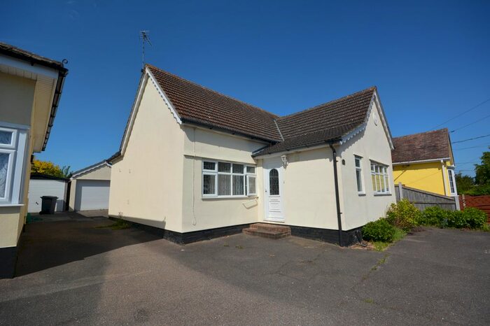 2 Bedroom Bungalow To Rent In Jubilee Avenue, Broomfield, Chelmsford, CM1