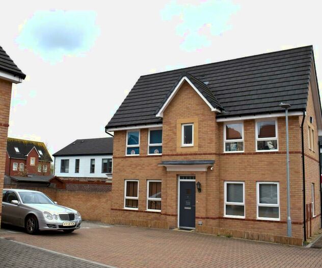 3 Bedroom Semi-Detached House To Rent In Tarka Mews, Broughton, Milton Keynes, MK10