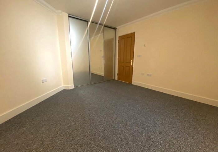 2 Bedroom Apartment To Rent In Grand Parade, Eastbourne, East Sussex, BN21