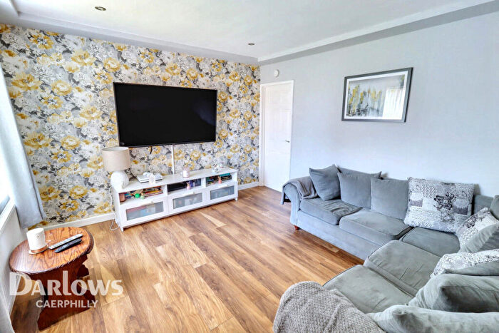 3 Bedroom Semi-Detached House For Sale In High Close, Treharris, CF46