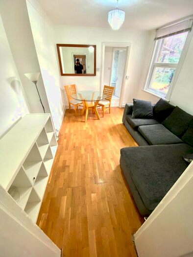 2 Bedroom Flat To Rent In Trinity Road, London, N2