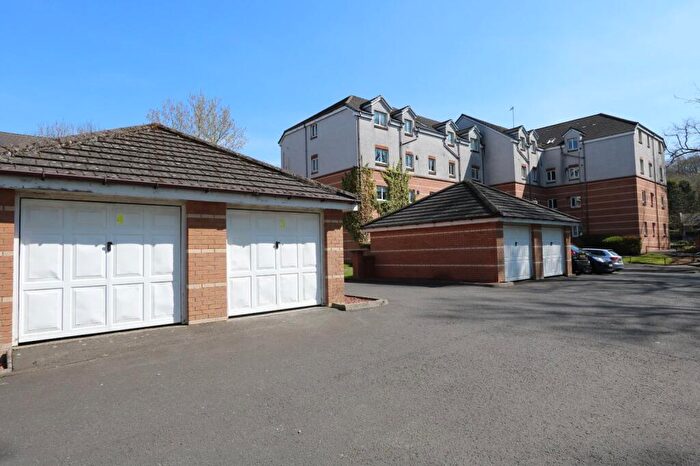 Garage / Parking To Rent In Cartbank Grove, Glasgow, Glasgow City, G44