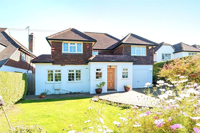 4 Bedroom Detached House For Sale In Arbrook Lane, Esher, KT10