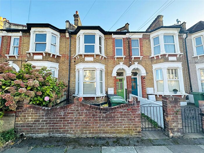 2 Bedroom Flat For Sale In Farley Road, London, SE6