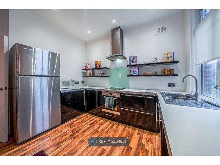 2 Bedroom Flat To Rent In Mount Nod Road, London, SW2