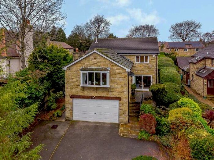 4 Bedroom Detached House For Sale In Linton Road, Wetherby, LS22