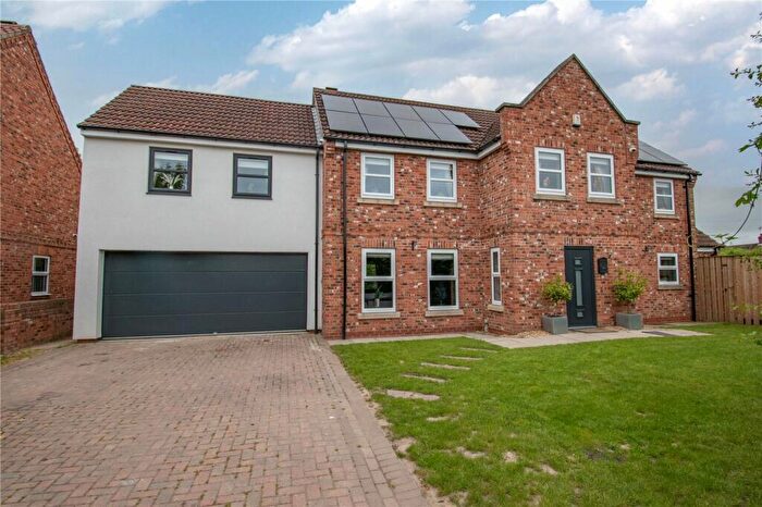 5 Bedroom Detached House For Sale In Highbury, Bracon, Belton, DN9