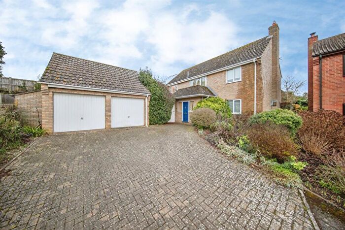 3 Bedroom Detached House For Sale In Springfield Road, Sudbury, CO10