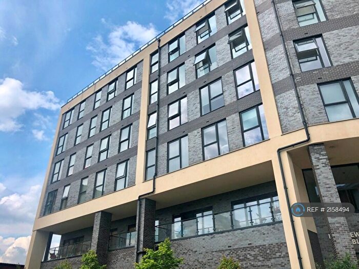 2 Bedroom Flat To Rent In Bridgewater Point, Salford, M5