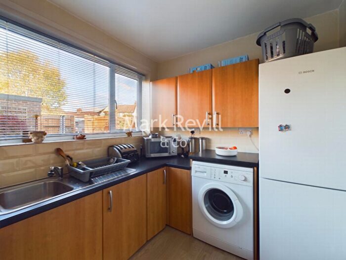 2 Bedroom Flat For Sale In Loders, Ardingly, RH17