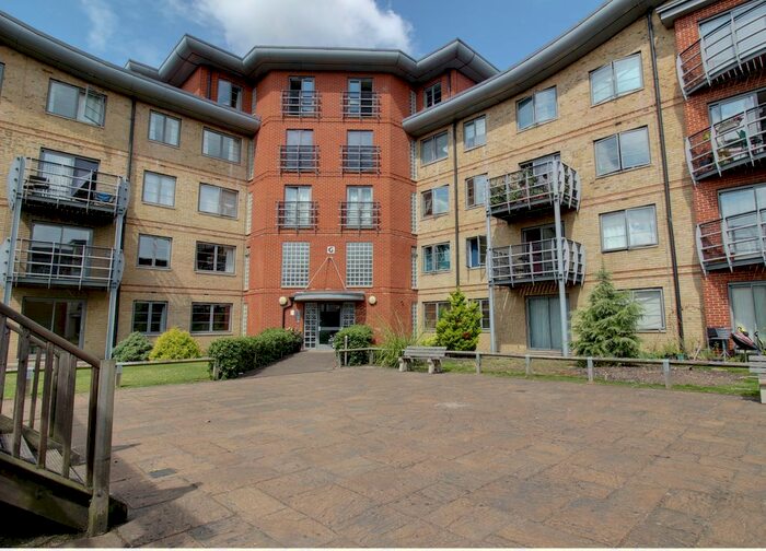 2 Bedroom Flat To Rent In Jubilee Square, Reading, RG1