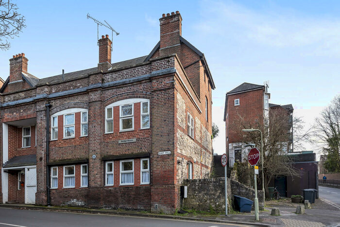 2 Bedroom Maisonette To Rent In Easthill, Winchester, SO23