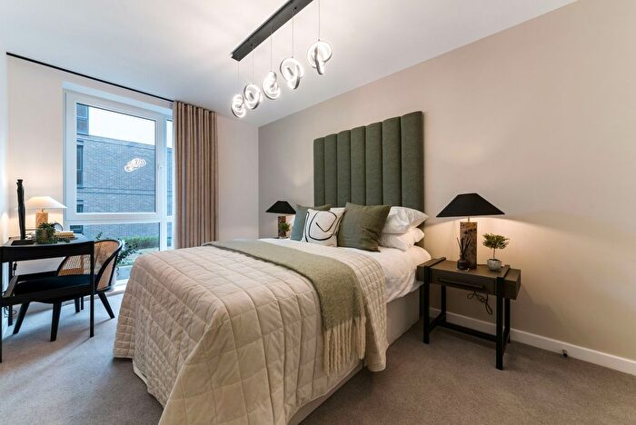 2 Bedroom Flat For Sale In Kingsmead Road, Canterbury, CT1