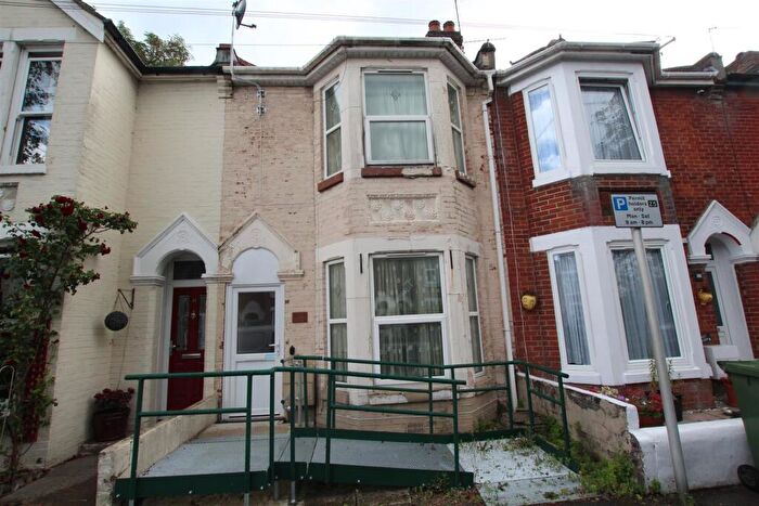3 Bedroom Terraced House For Sale In Barton Road, Eastleigh, SO50